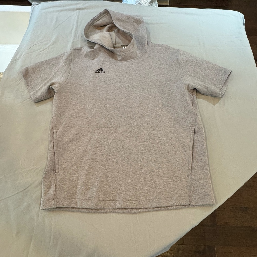 adias Dugout Short Sleeve Hoodie - New without Tags
